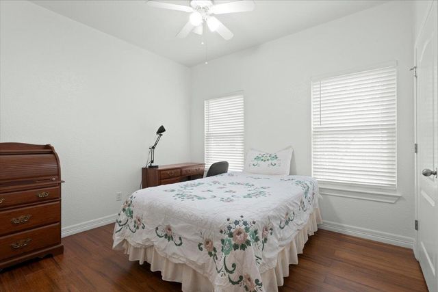 128 W PERSIMMON DR, Granite Shoals, TX 78654