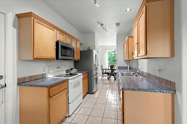 128 W PERSIMMON DR, Granite Shoals, TX 78654