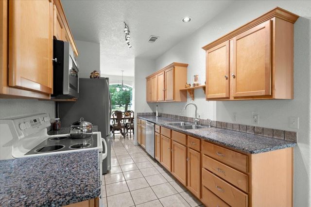 128 W PERSIMMON DR, Granite Shoals, TX 78654