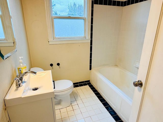 2248 Rainbow Ave, Sacramento, CA 95821