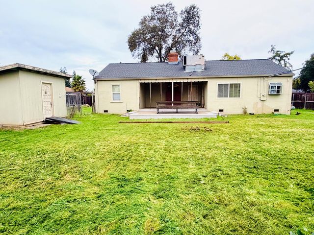 2248 Rainbow Ave, Sacramento, CA 95821