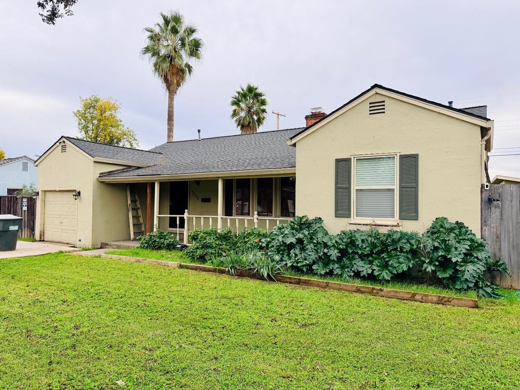 2248 Rainbow Ave, Sacramento, CA 95821