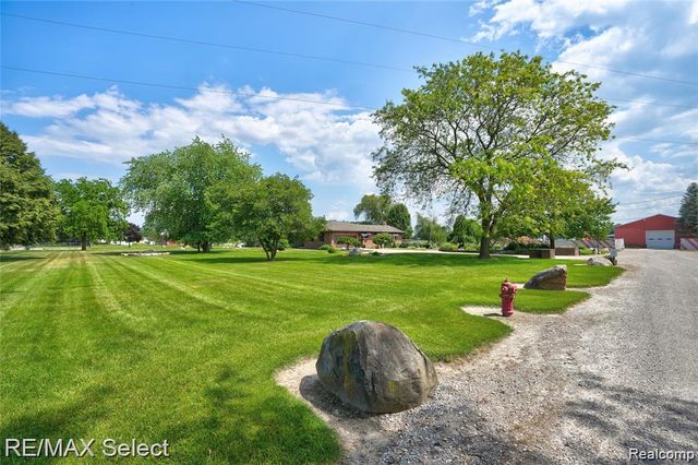 9215 W Grand Blanc Road, Gaines Township, MI 48436