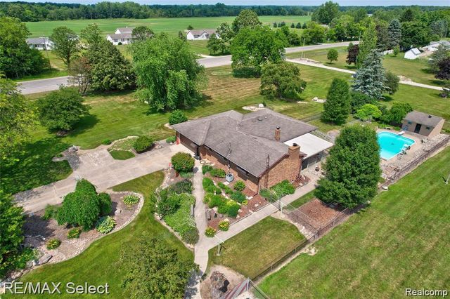 9215 W Grand Blanc Road, Gaines Township, MI 48436