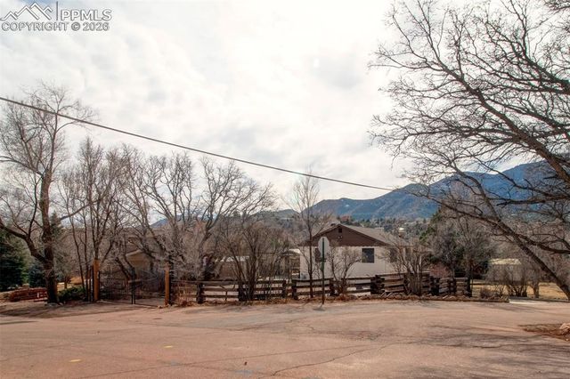 114 Via Linda Vista, Manitou Springs, CO 80829