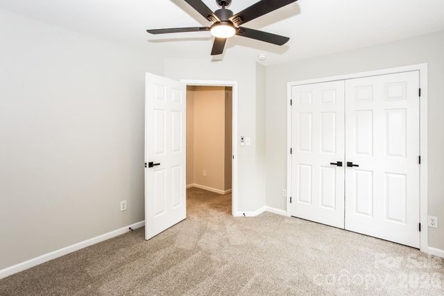 13407 Edgetree Drive, Pineville, NC 28134