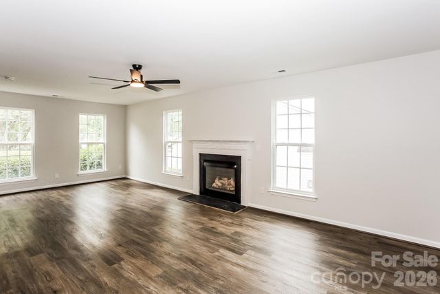 13407 Edgetree Drive, Pineville, NC 28134