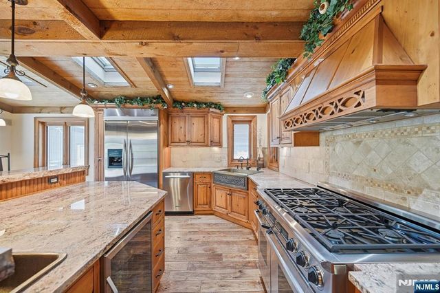 1561 Macopin Road, West Milford, NJ 07480