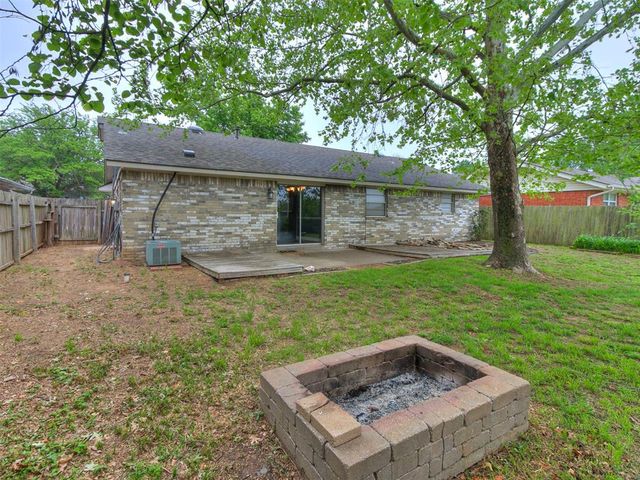 1520 Wind Hill Road, Norman, OK 73071