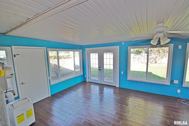 1512 S 7TH Street, Pekin, IL 61554