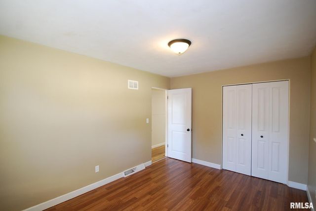 1512 S 7TH Street, Pekin, IL 61554