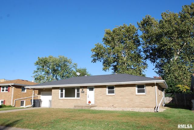 1512 S 7TH Street, Pekin, IL 61554