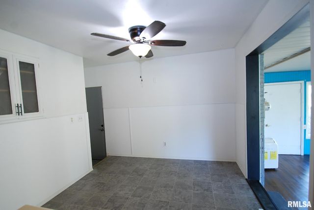 1512 S 7TH Street, Pekin, IL 61554