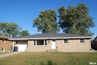 1512 S 7TH Street, Pekin, IL 61554