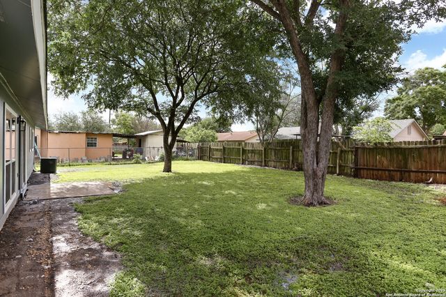 5146 Tom Stafford, Kirby, TX 78219