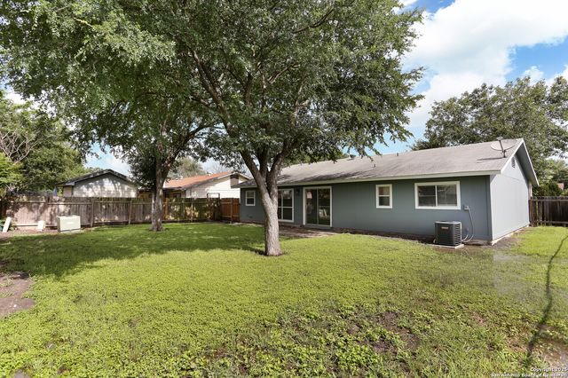 5146 Tom Stafford, Kirby, TX 78219