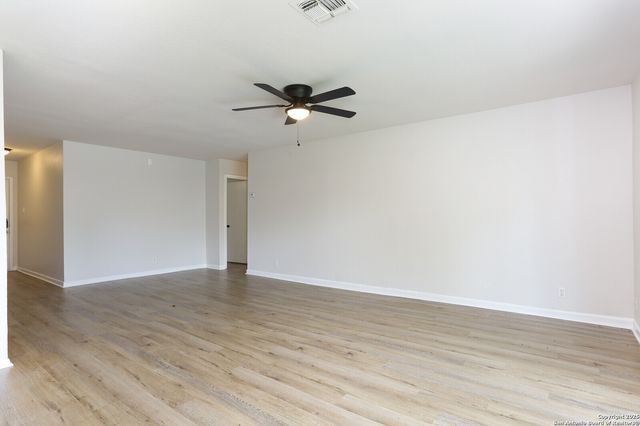 5146 Tom Stafford, Kirby, TX 78219