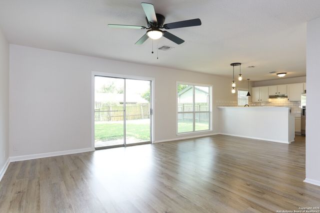 5146 Tom Stafford, Kirby, TX 78219