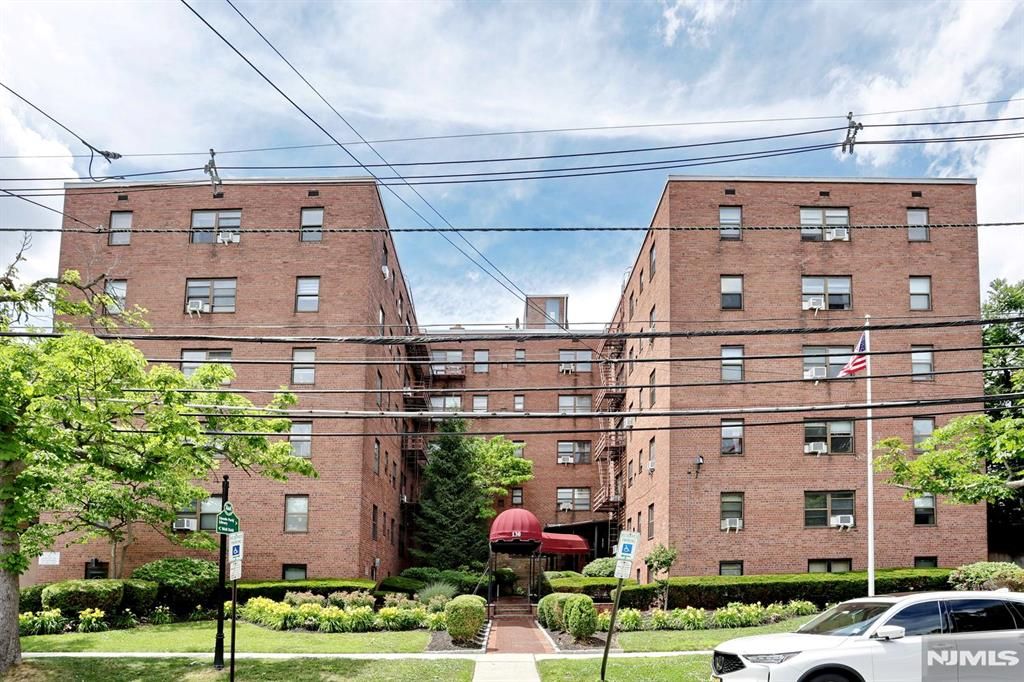 130 Orient Way 3D, Rutherford, NJ 07070
