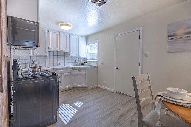 1930 Wall St, Tracy, CA 95376