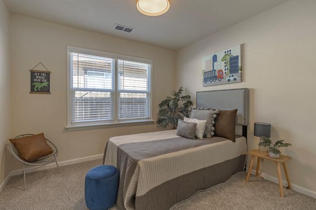 1930 Wall St, Tracy, CA 95376