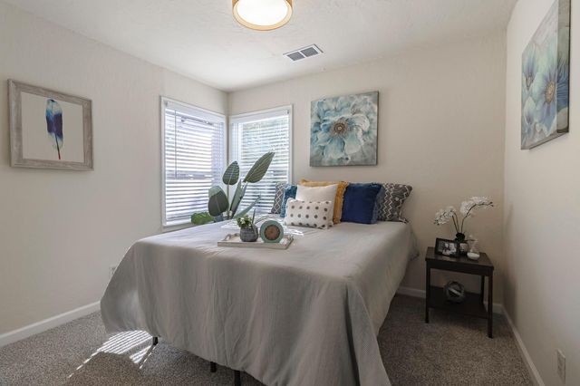 1930 Wall St, Tracy, CA 95376