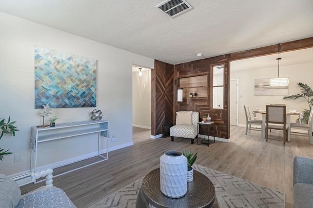 1930 Wall St, Tracy, CA 95376