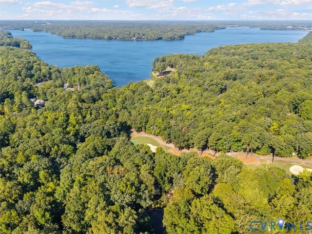 4504 Heritage Woods Ln, Midlothian, VA 23112