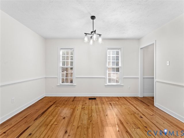 4504 Heritage Woods Ln, Midlothian, VA 23112