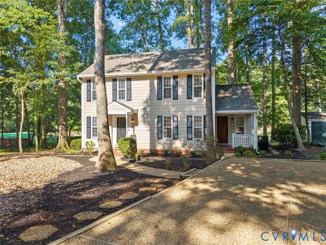 4504 Heritage Woods Ln, Midlothian, VA 23112