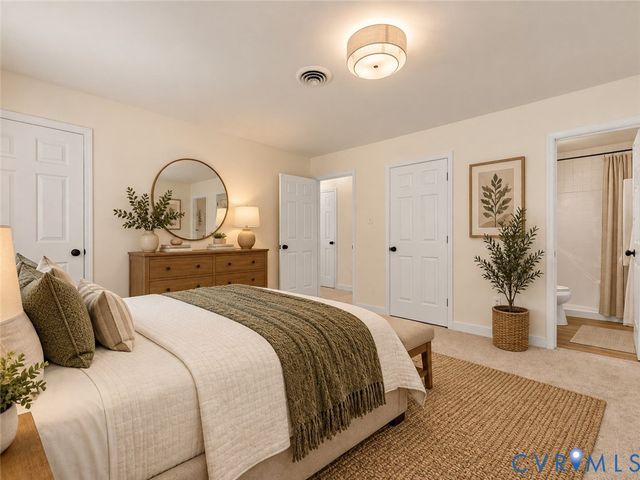 4504 Heritage Woods Ln, Midlothian, VA 23112
