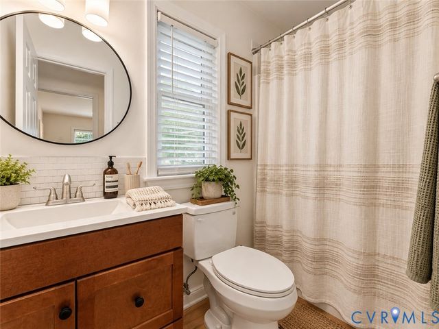 4504 Heritage Woods Ln, Midlothian, VA 23112