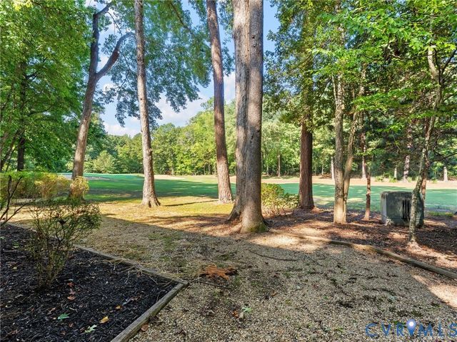 4504 Heritage Woods Ln, Midlothian, VA 23112