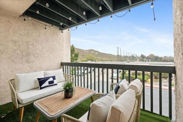 6994 Caminito Perico, San Diego, CA 92119