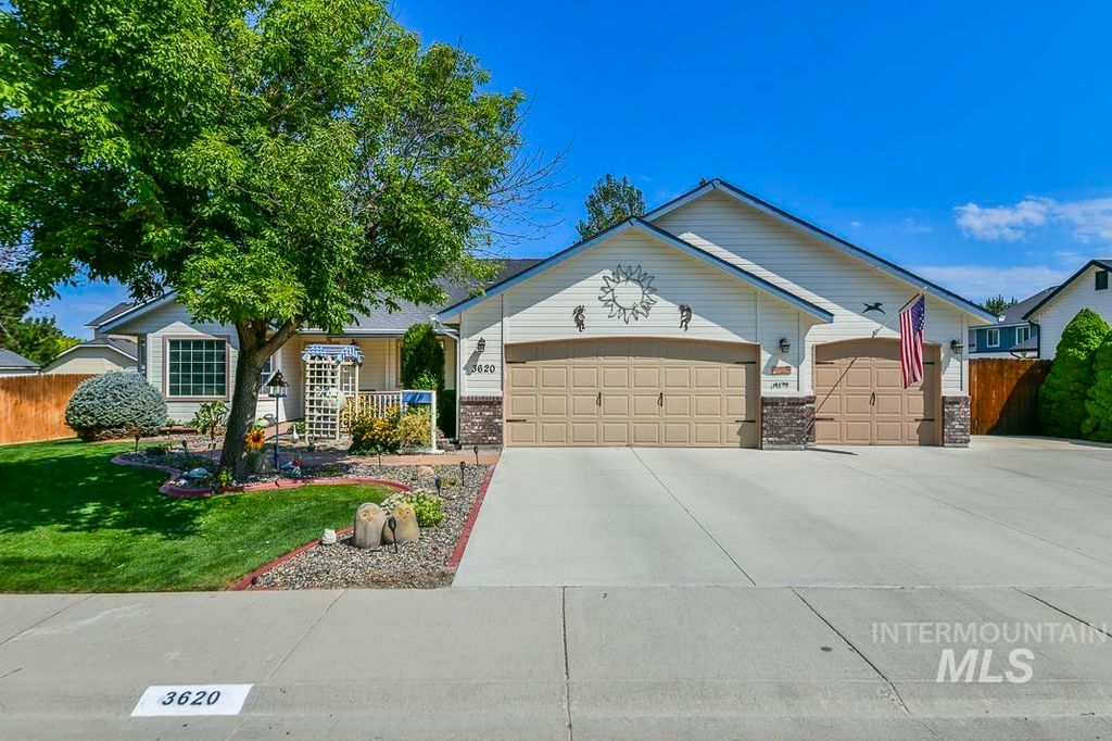 3620 S Oxbow Dr, Nampa, ID 83686