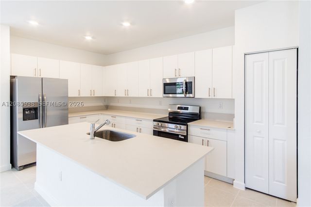 2996 SE 25th Ter, Homestead, FL 33035