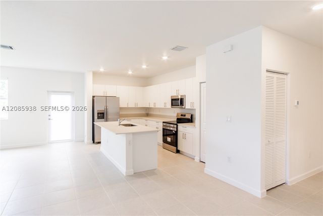 2996 SE 25th Ter, Homestead, FL 33035