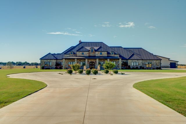 8216 E County Rd 6100, Idalou, TX 79329