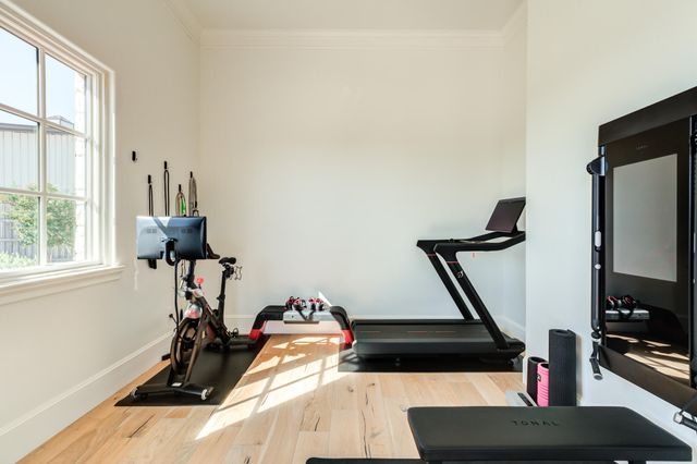 8216 E County Rd 6100, Idalou, TX 79329