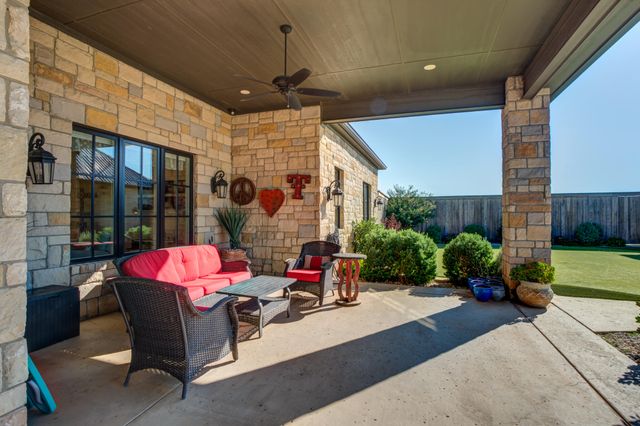 8216 E County Rd 6100, Idalou, TX 79329