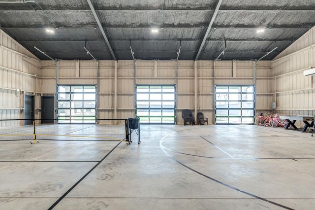 8216 E County Rd 6100, Idalou, TX 79329