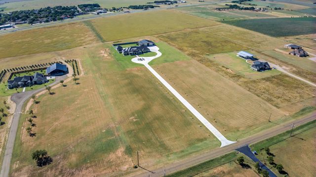 8216 E County Rd 6100, Idalou, TX 79329