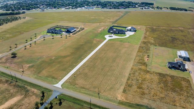 8216 E County Rd 6100, Idalou, TX 79329