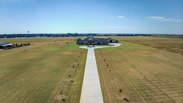 8216 E County Rd 6100, Idalou, TX 79329