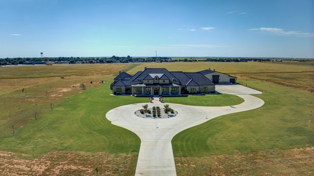 8216 E County Rd 6100, Idalou, TX 79329