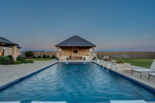 8216 E County Rd 6100, Idalou, TX 79329