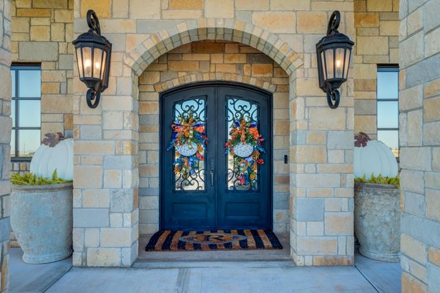 8216 E County Rd 6100, Idalou, TX 79329