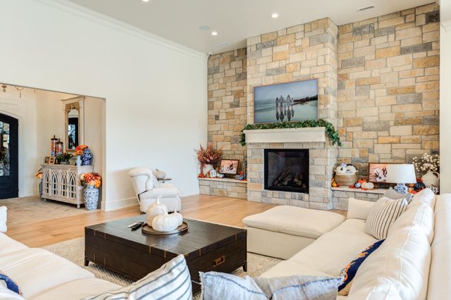 8216 E County Rd 6100, Idalou, TX 79329