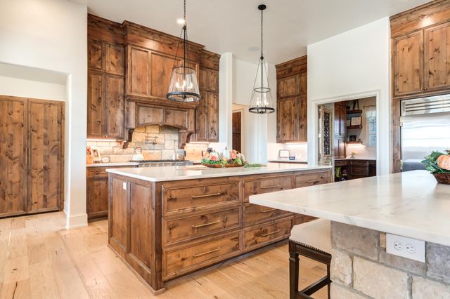 8216 E County Rd 6100, Idalou, TX 79329