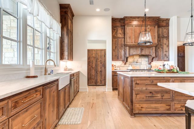 8216 E County Rd 6100, Idalou, TX 79329